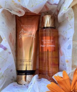VICTORIA'S SECRET AMBER ROMANCE (PROMOCION PAREJA-BODY Y CREMA)