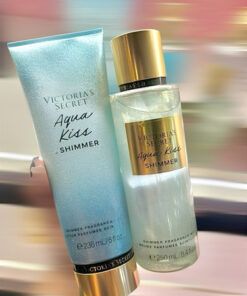 VICTORIA’S SECRET AQUA KISS SHIMMER (PROMOCION PAREJA-BODY Y CREMA)